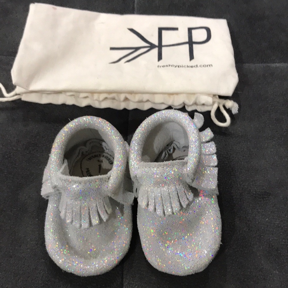 Silver-multicolor Moccasins